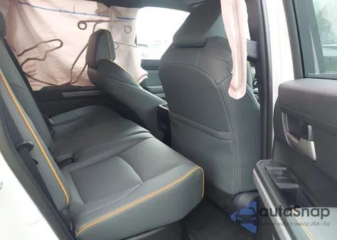 2024 Toyota Tacoma Hybrid Trailhunter из США, поврежденный, VIN 3TYLF5LN5RT010215